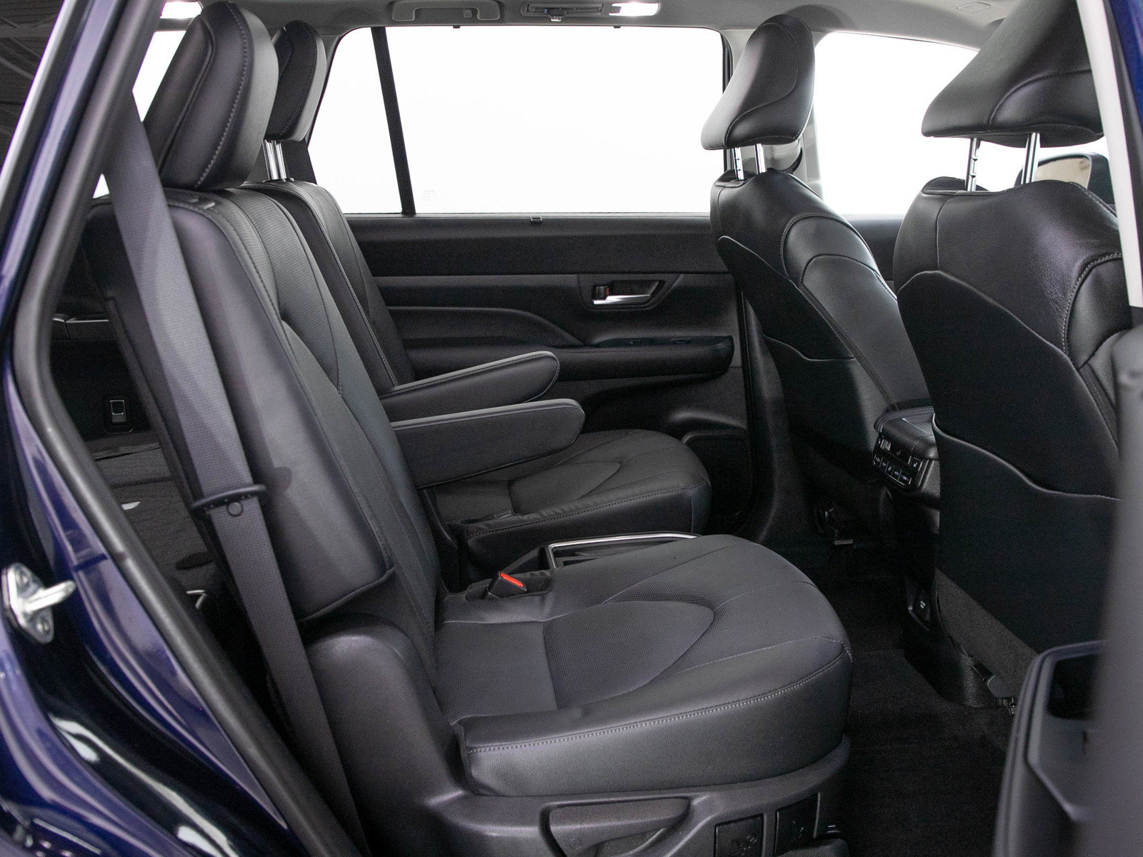 Used 2024 Toyota Grand Highlander AWD image 12