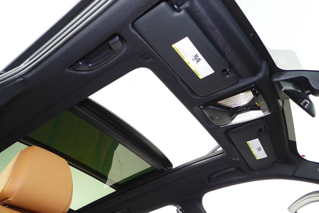 Used 2023 BMW X5 xDrive40i w/ Parking Assistance Package image 18