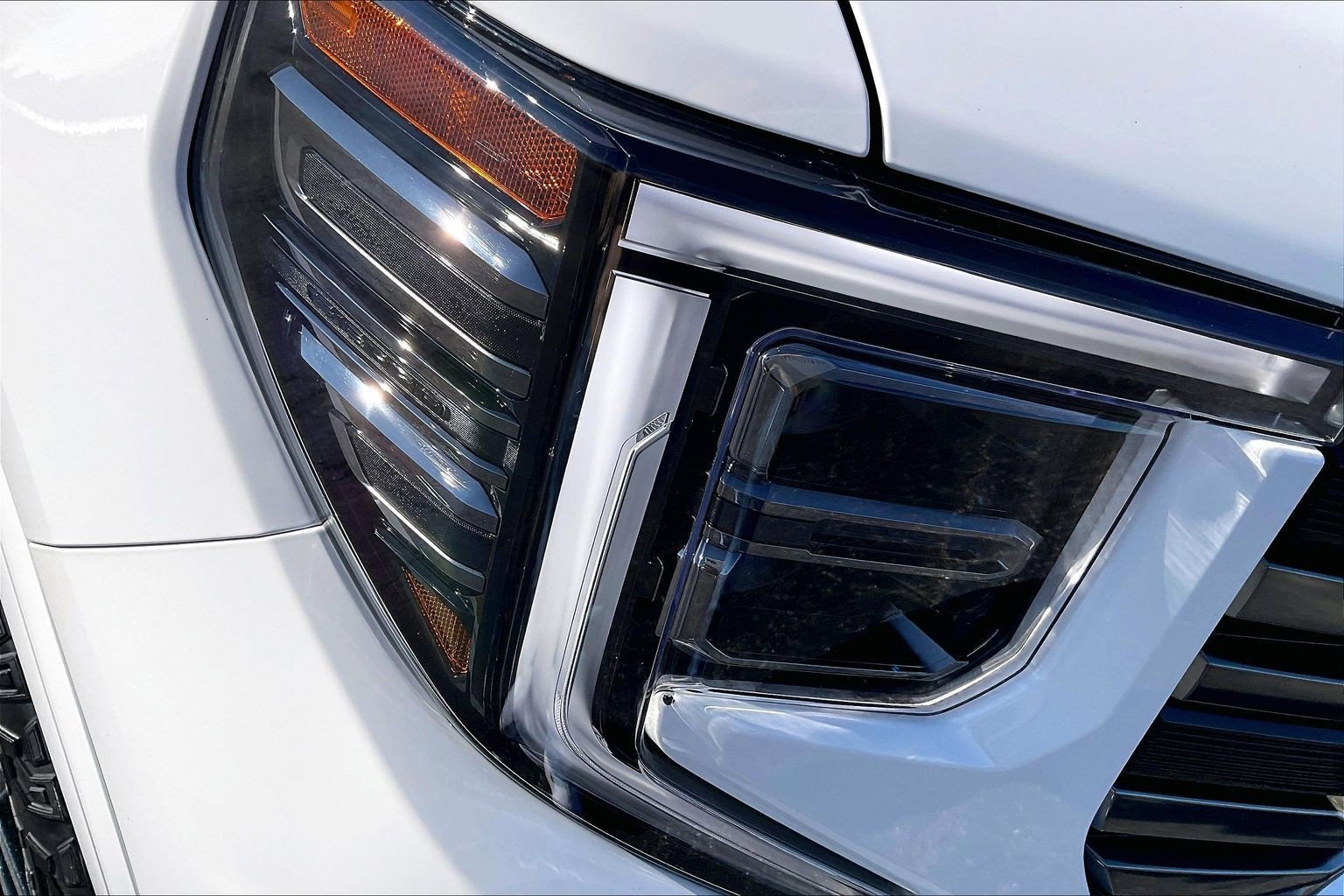 Used 2023 GMC Sierra 1500 AT4 w/ AT4 Premium Package image 24