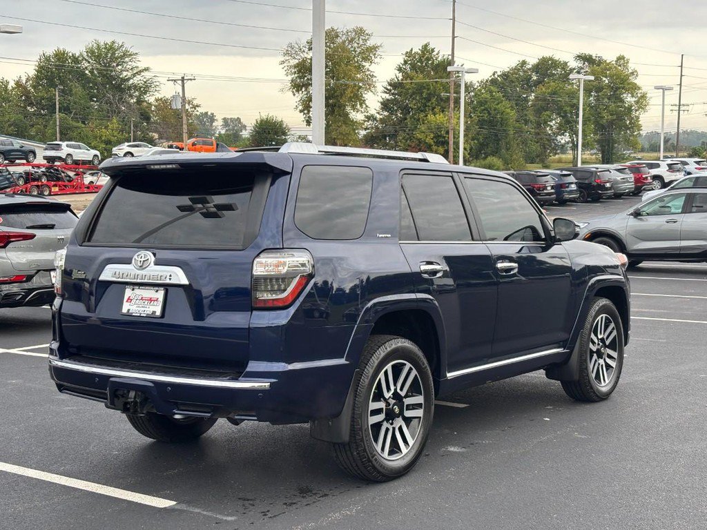 Used 2022 Toyota 4Runner Limited AWD/4WD image 3