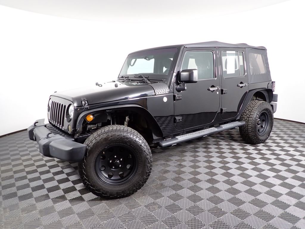 Used 2017 Jeep Wrangler Unlimited Sport w/ Mopar Black Appearance Group AWD/4WD image 14