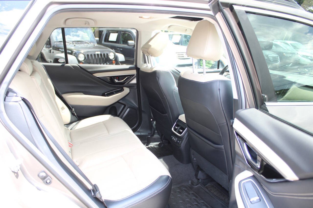 Used 2021 Subaru Outback Limited XT AWD/4WD image 30