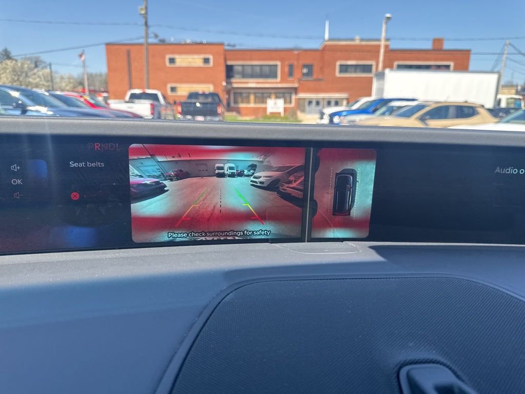 Used 2024 Lincoln Nautilus Premier w/ Jet Appearance Package image 23