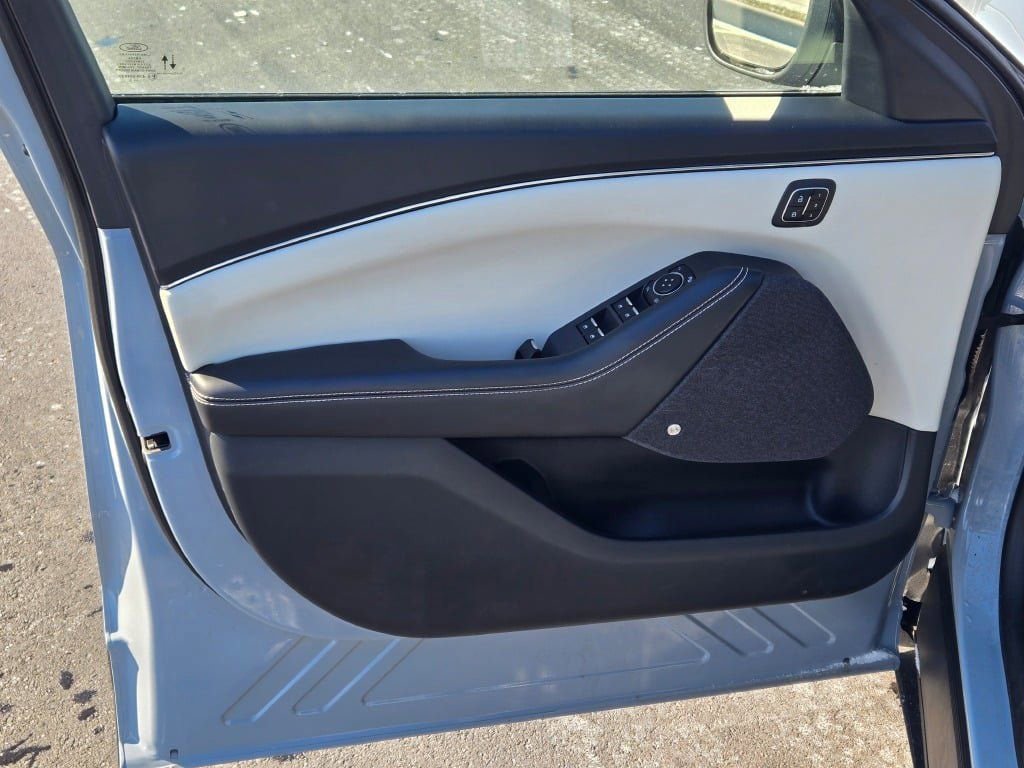 Certified 2025 Ford Mustang Mach-E Premium image 22