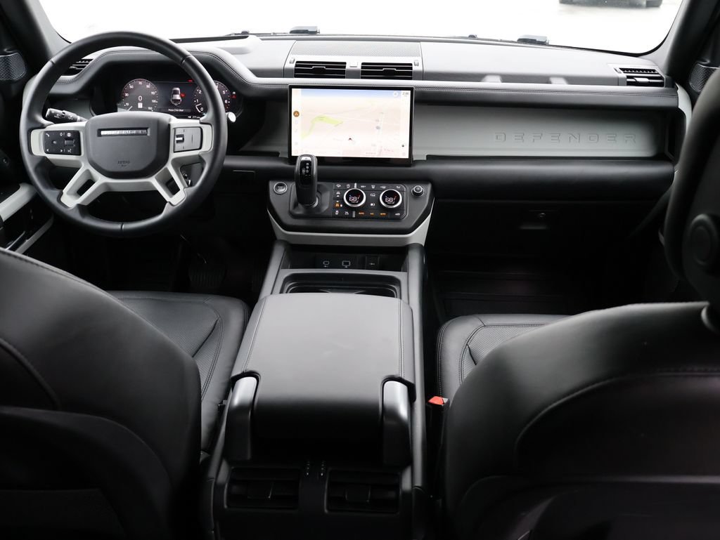 Used 2024 Land Rover Defender 110 SE AWD/4WD image 13