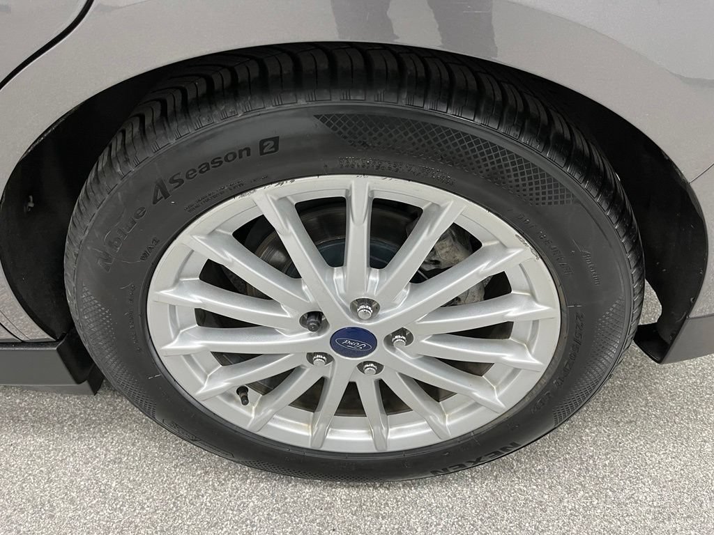 Used 2014 Ford C-MAX SEL w/ Equipment Group 302A FWD image 16