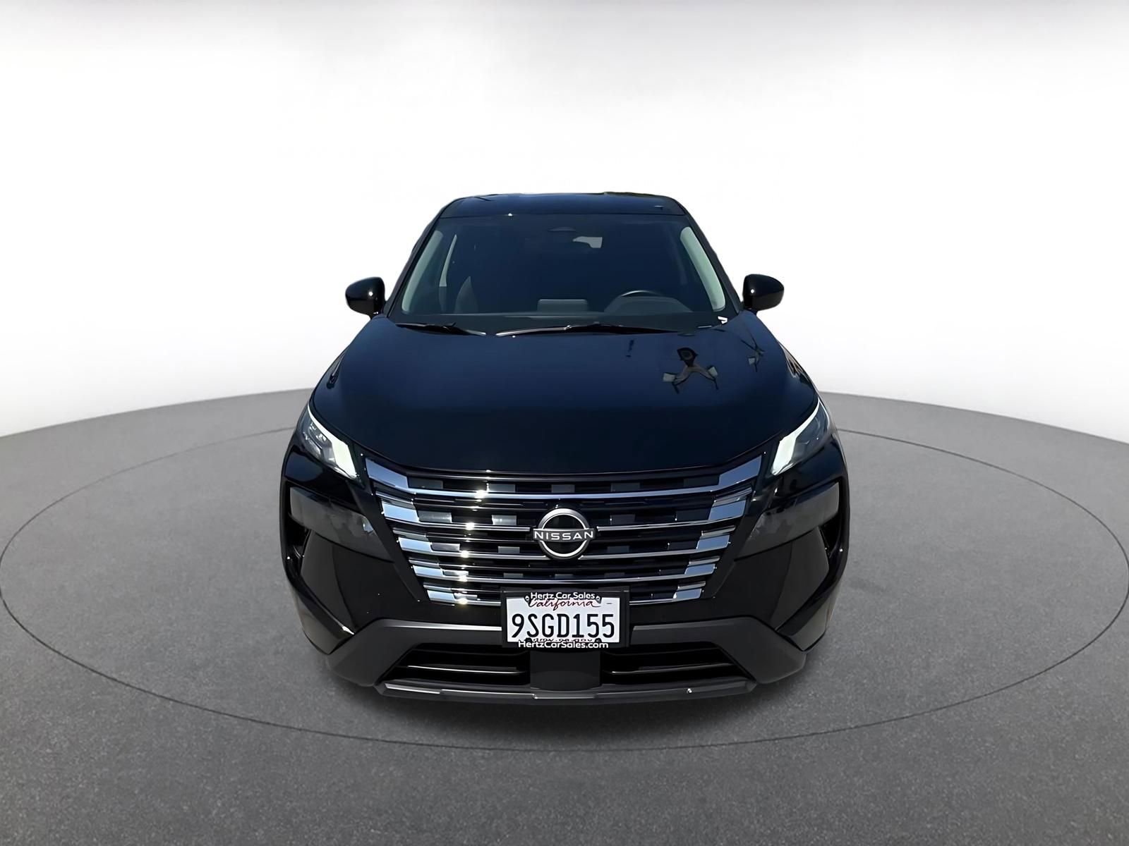Used 2025 Nissan Rogue SV FWD image 4