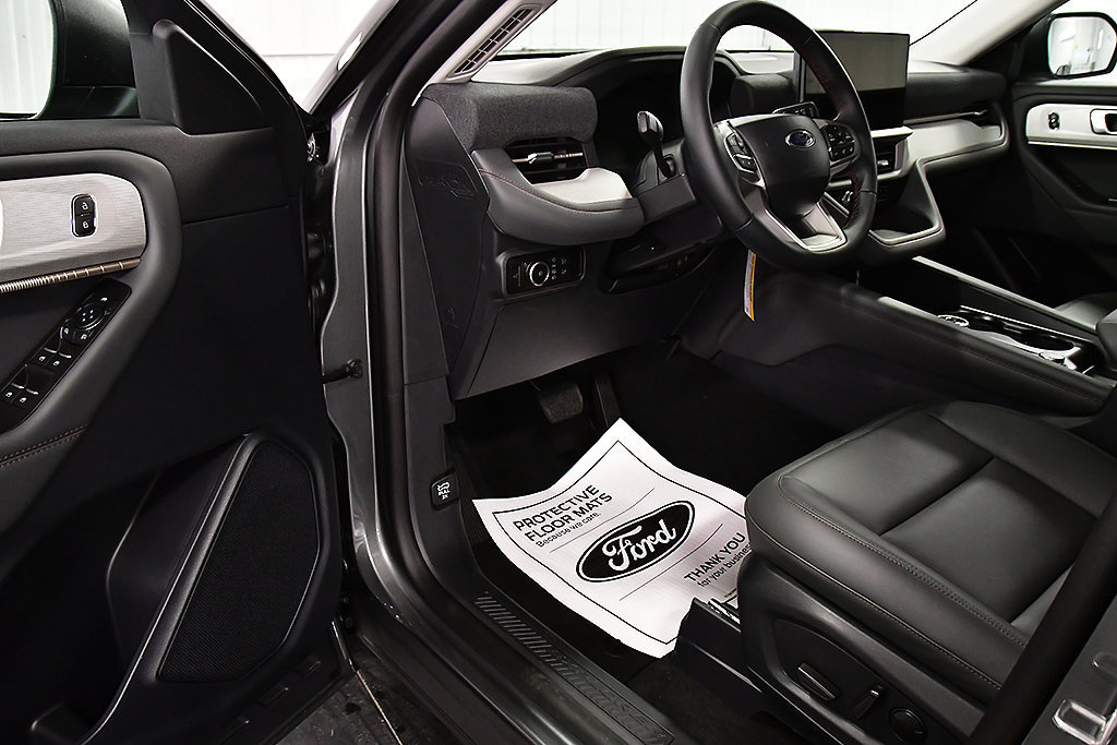 New 2026 Ford Explorer Active w/ Active Comfort Package AWD/4WD image 17