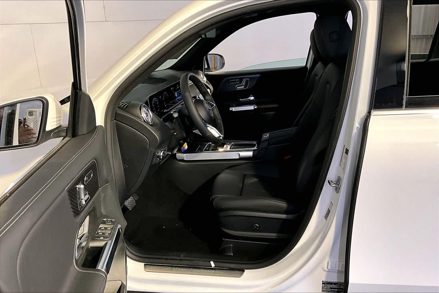 New 2026 Mercedes-Benz GLB 250 4MATIC image 13