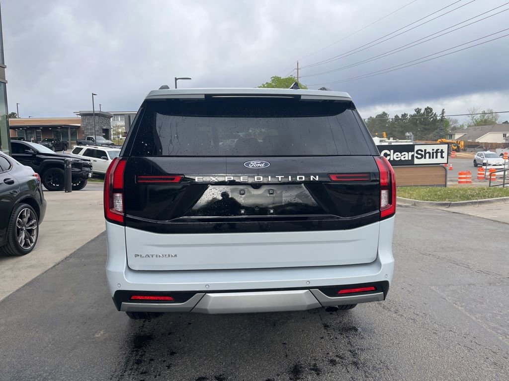 Used 2025 Ford Expedition Platinum image 5