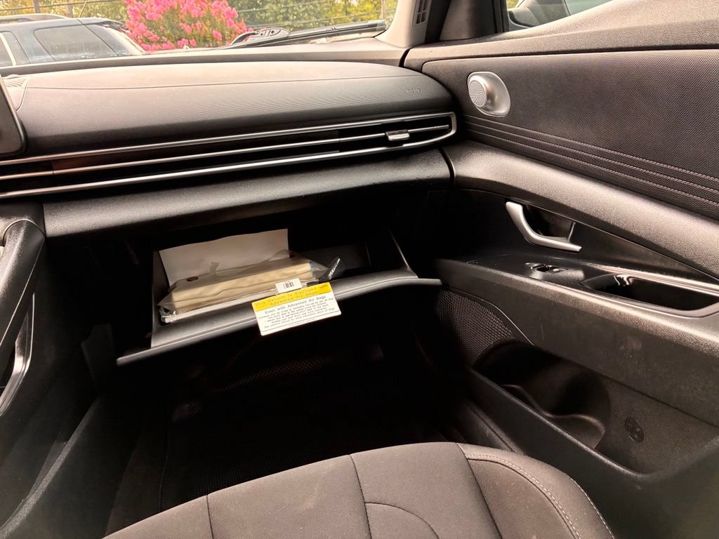 Used 2022 Hyundai Elantra SEL FWD image 38