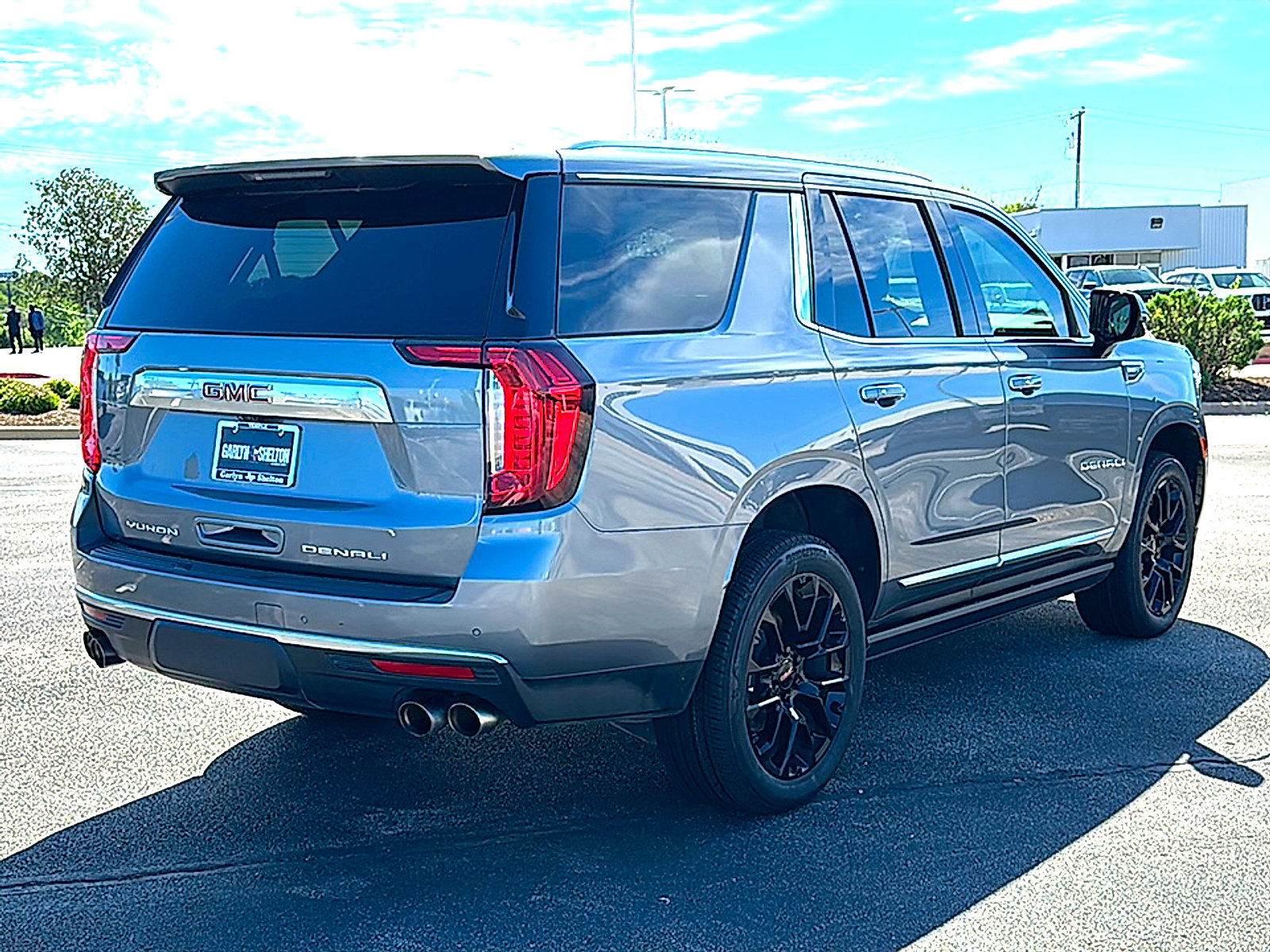 Used 2021 GMC Yukon Denali w/ Denali Ultimate Package image 8