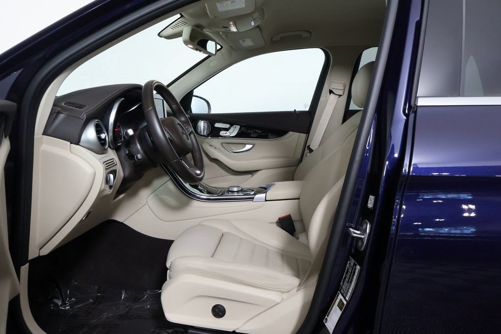 Used 2017 Mercedes-Benz GLC 300 image 10