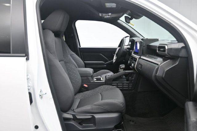 Used 2024 Toyota Tacoma SR5 w/ SR5 Upgrade Package RWD image 29