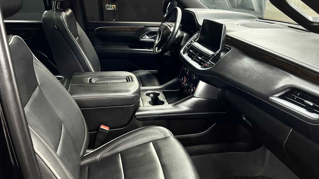 Used 2024 Chevrolet Tahoe Premier AWD/4WD image 8