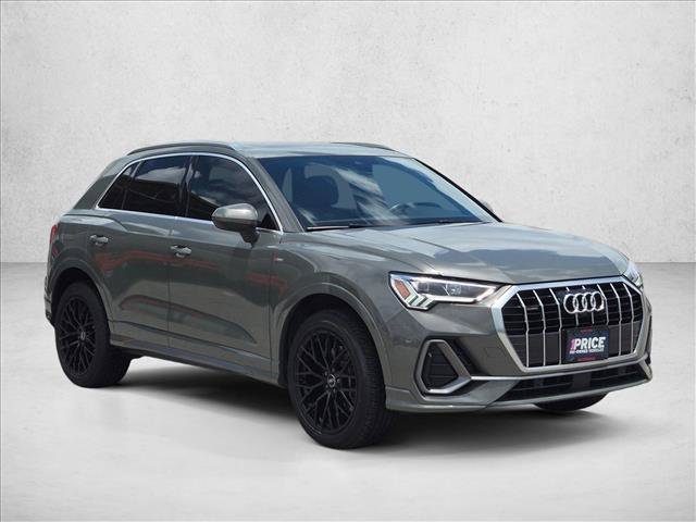 Used 2022 Audi Q3 2.0T Premium Plus w/ Premium Plus Package AWD/4WD image 3