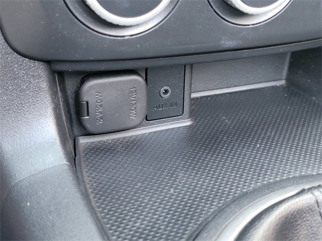 Used 2015 MAZDA MX-5 Miata Sport image 19