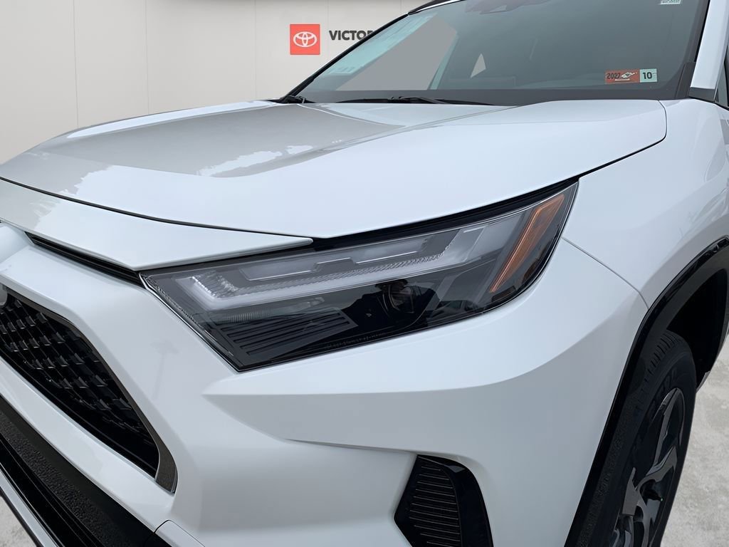 New 2025 Toyota RAV4 SE image 28