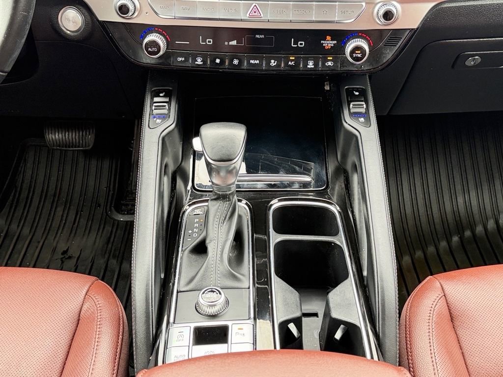 Used 2023 Kia Telluride EX w/ EX Captain's Chair Package image 18