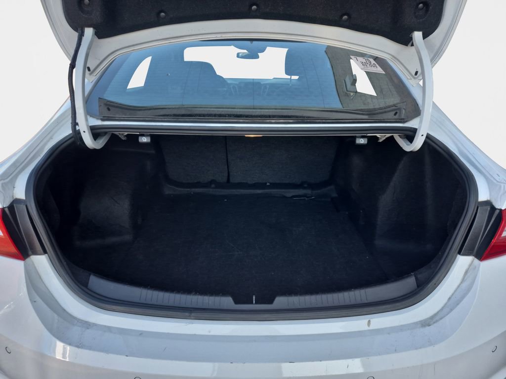 Used 2024 Chevrolet Malibu LT image 22