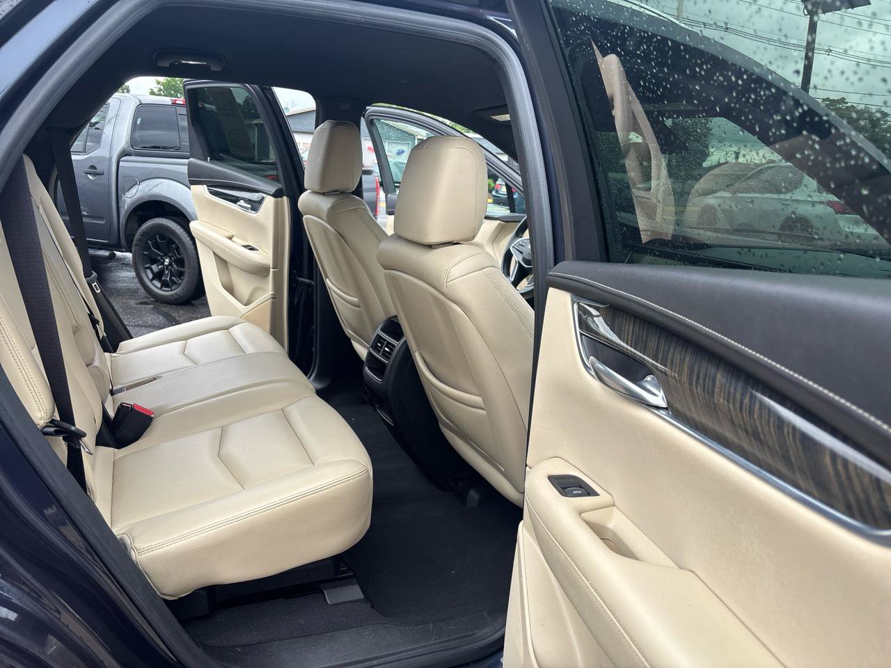 Used 2018 Cadillac XT5 AWD image 10