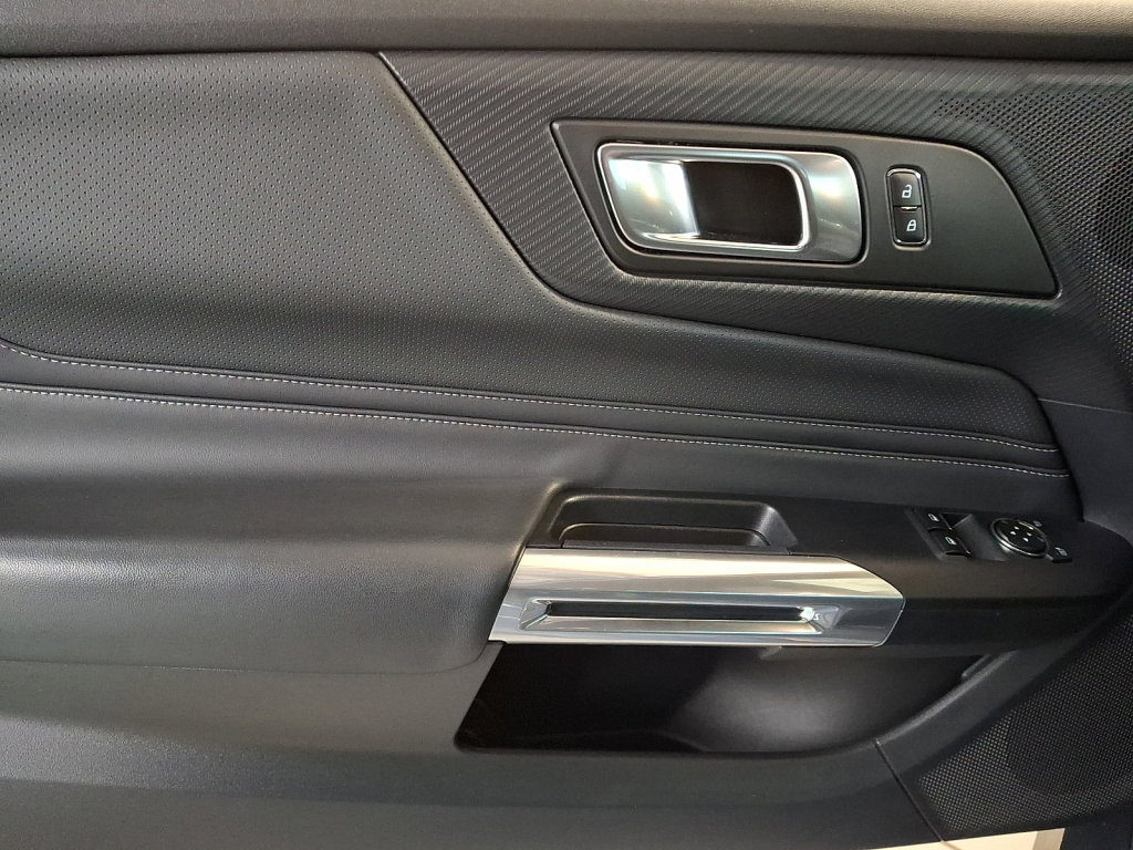 Used 2024 Ford Mustang GT Premium image 19