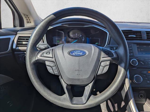 Used 2018 Ford Fusion S image 15