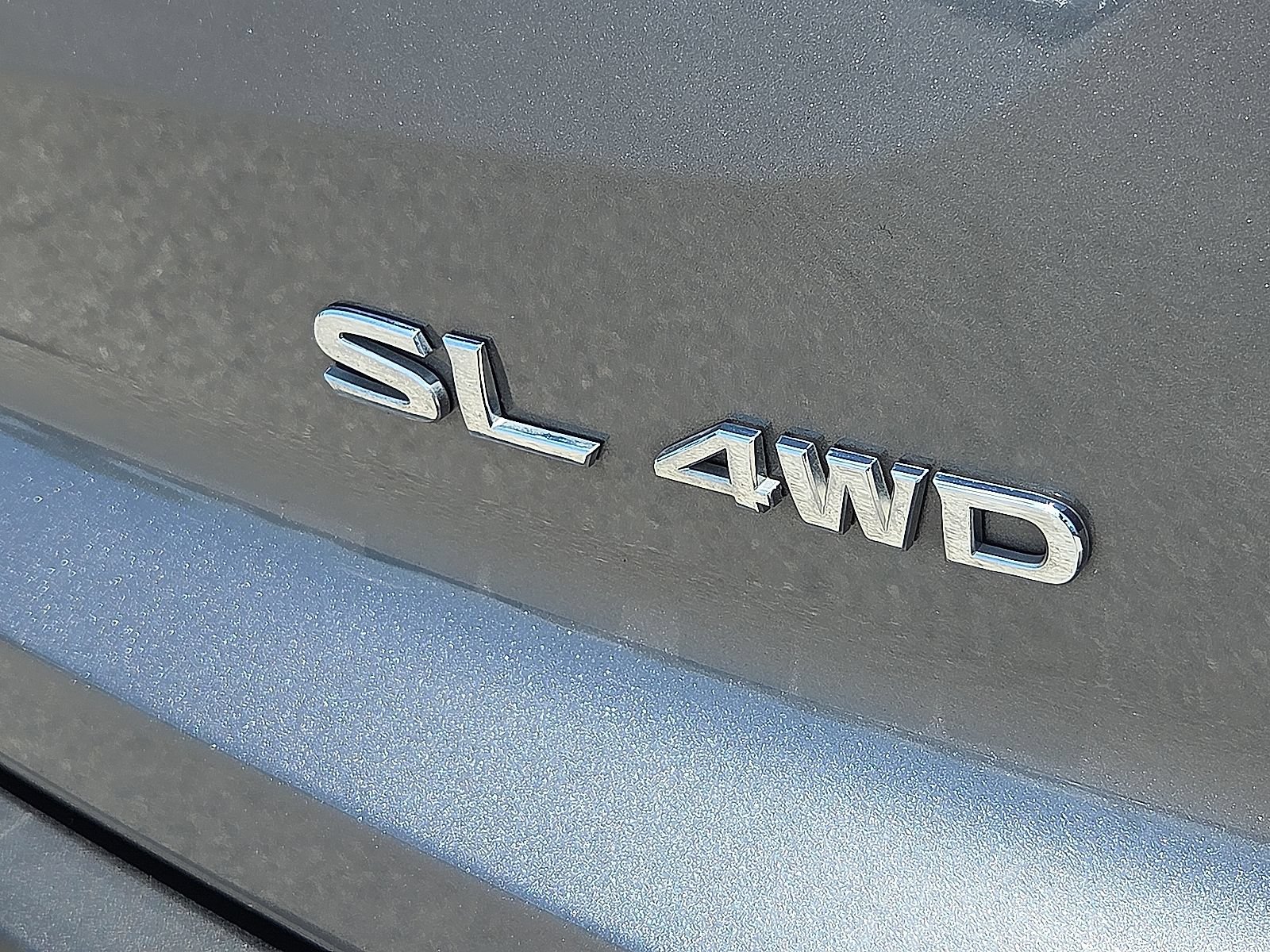 Used 2025 Nissan Pathfinder SL AWD/4WD image 8