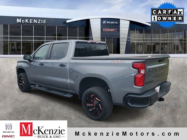 Used 2021 Chevrolet Silverado 1500 LT Trail Boss w/ LPO, Dark Essentials Package image 3