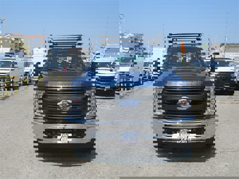 Used 2019 Ford F250 XL w/ XL Value Package image 4