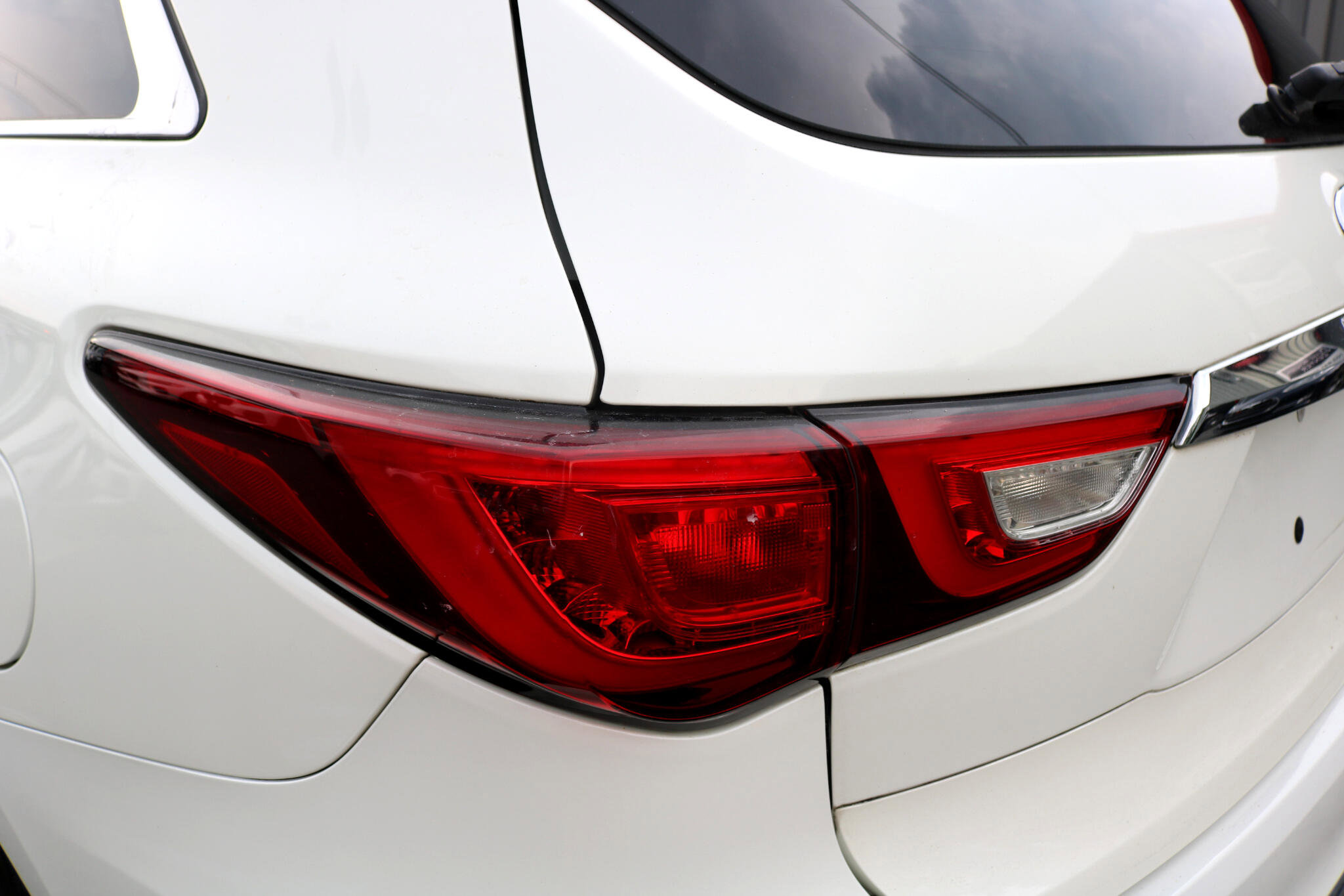 Used 2016 INFINITI QX60 Luxe image 8