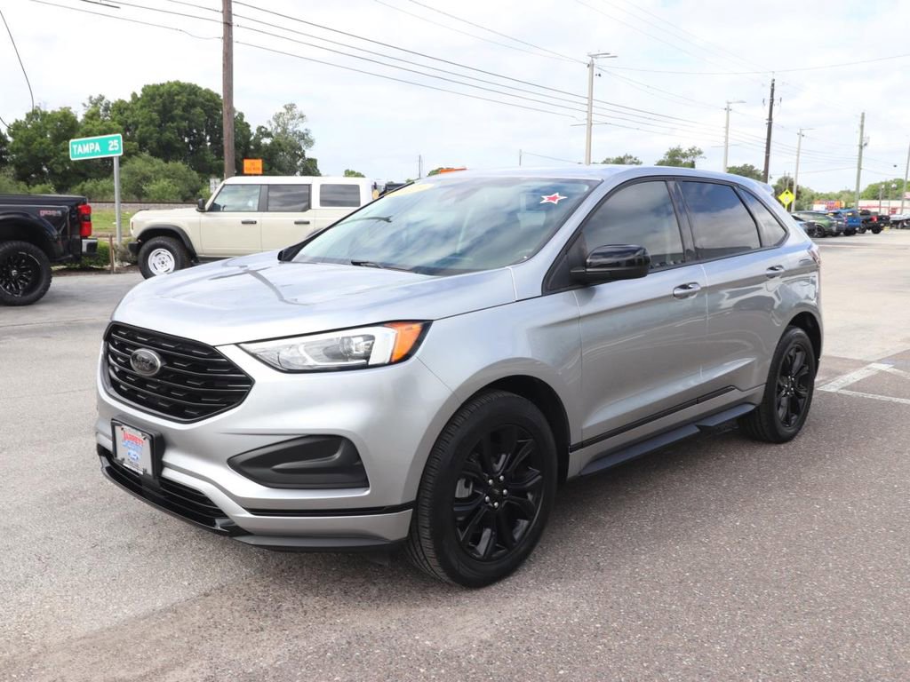 Certified 2023 Ford Edge SE w/ Black Appearance Package AWD/4WD image 3