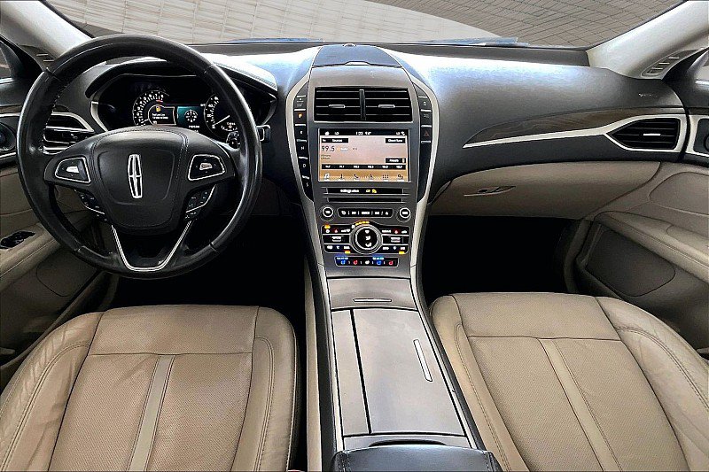 Used 2018 Lincoln MKZ Reserve w/ Climate Package FWD image 11