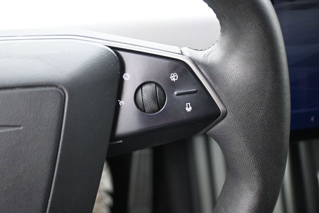 Used 2024 Tesla Cybertruck AWD Crew Cab image 24