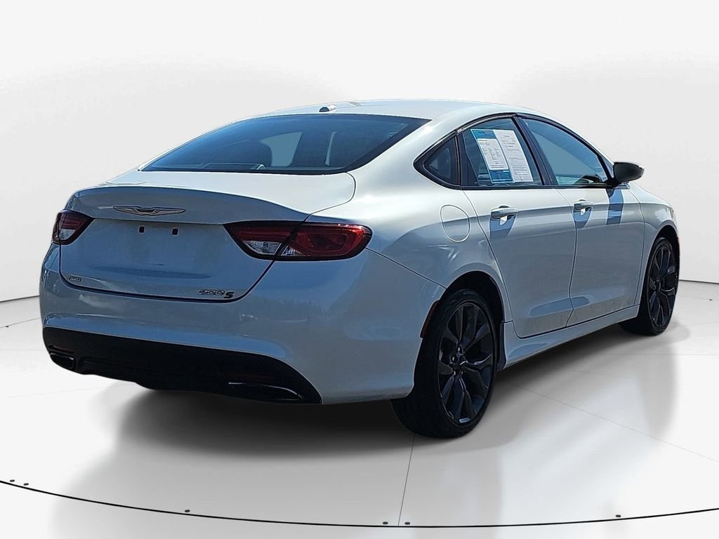 Used 2015 Chrysler 200 S image 5