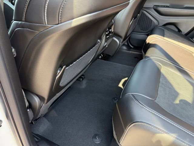 New 2025 Jeep Grand Cherokee Altitude image 25