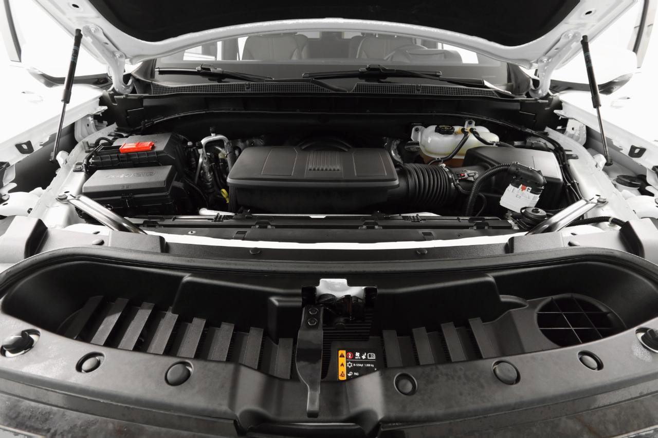 Used 2025 Chevrolet Suburban High Country image 44