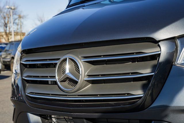 Used 2024 Mercedes-Benz Sprinter 3500 image 11