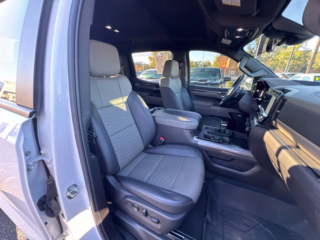 Used 2025 Chevrolet Silverado 1500 ZR2 w/ Technology Package AWD/4WD image 25