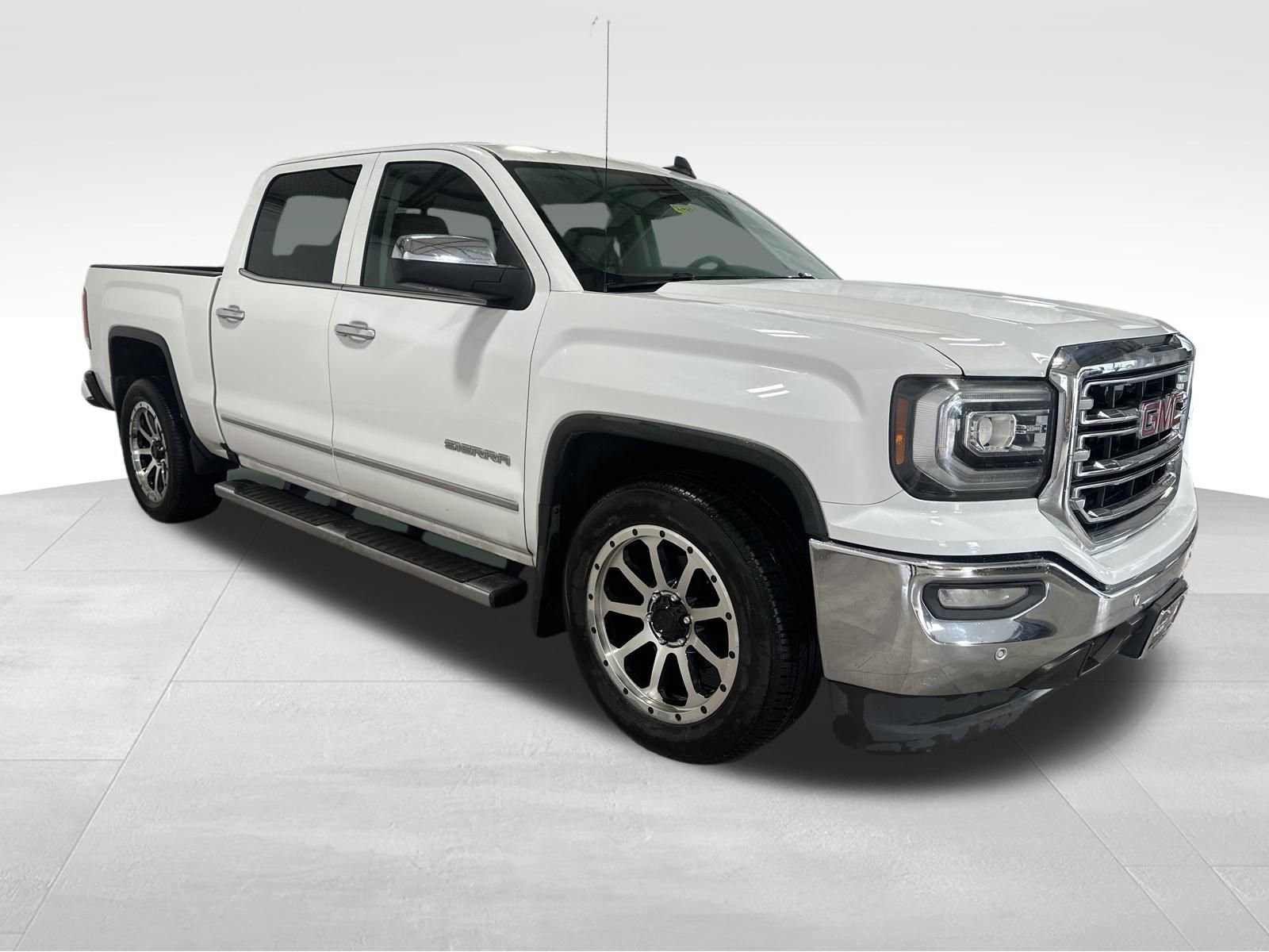 Used 2017 GMC Sierra 1500 SLT RWD image 3