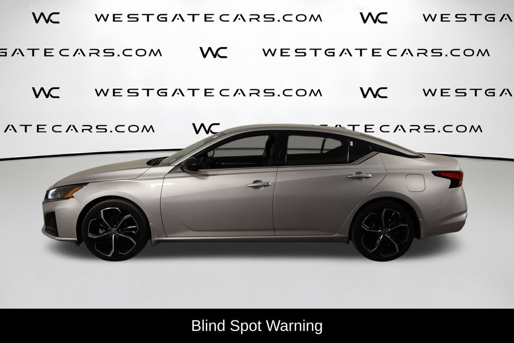 Used 2024 Nissan Altima 2.5 SR FWD image 5