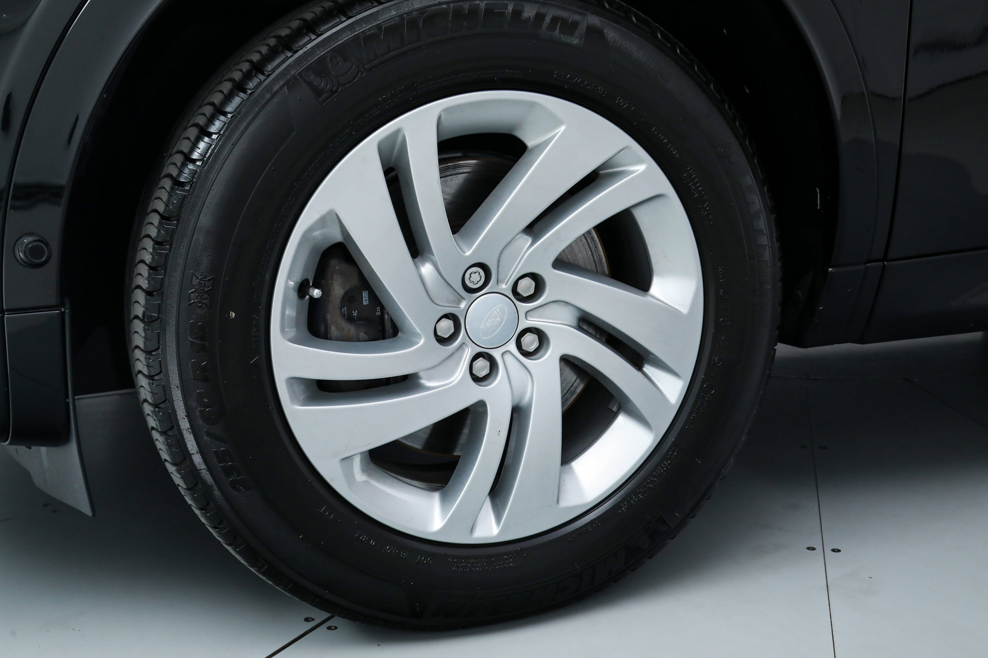 Used 2024 Land Rover Discovery Sport S image 11