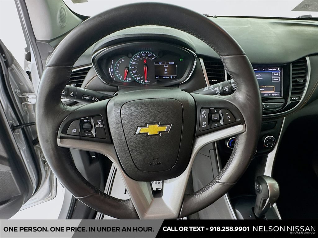 Used 2022 Chevrolet Trax LT w/ Sport Edition AWD/4WD image 11