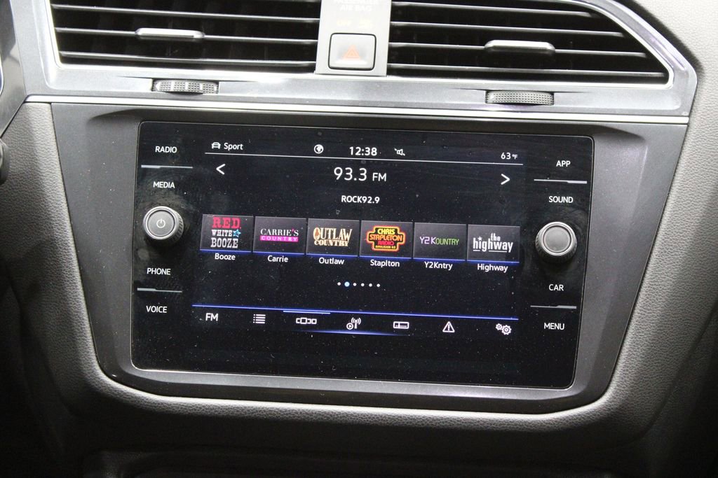 Used 2022 Volkswagen Tiguan SE image 26