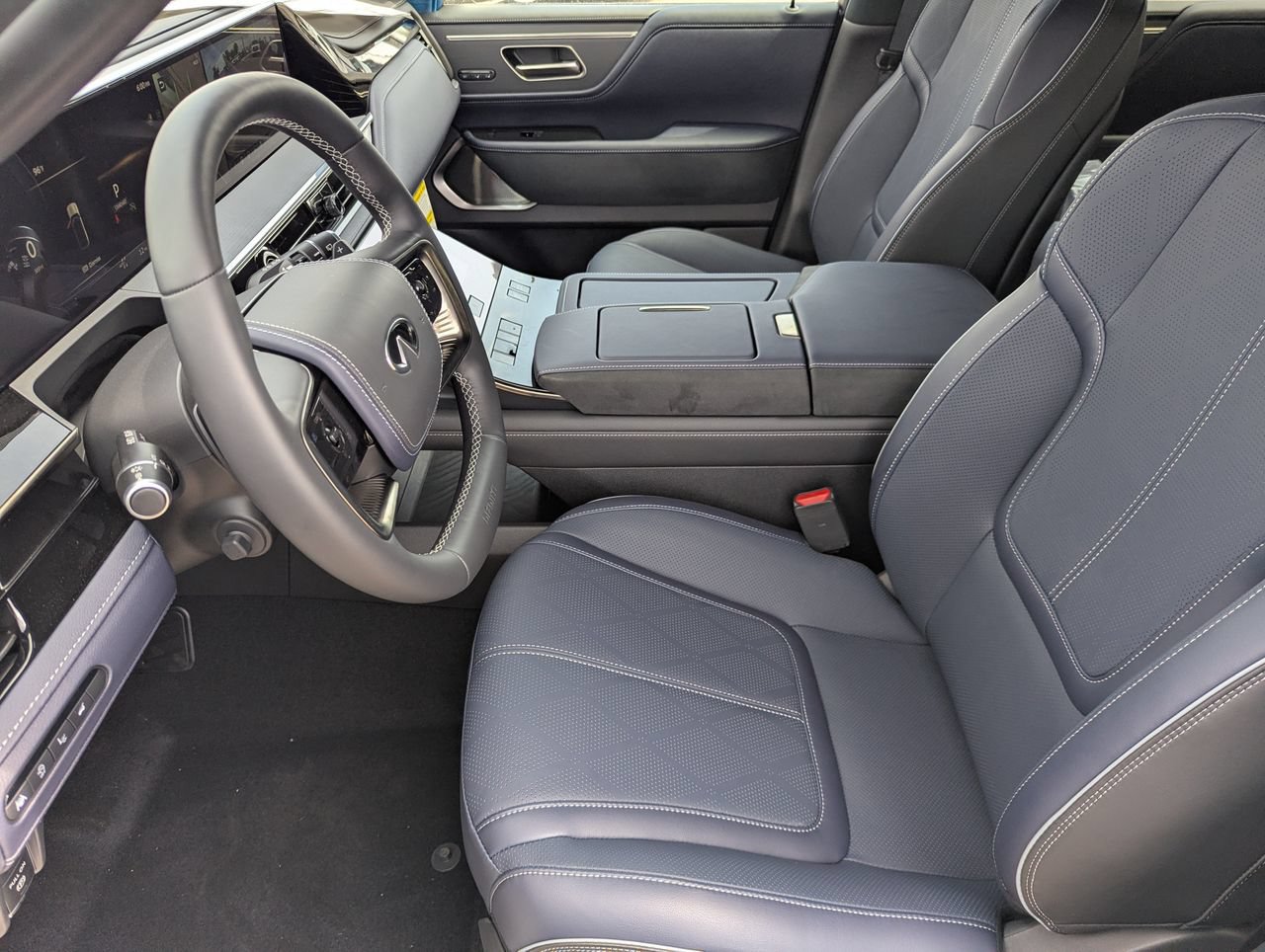 New 2027 INFINITI QX80 Sensory w/ Sport Exterior Package AWD/4WD image 12