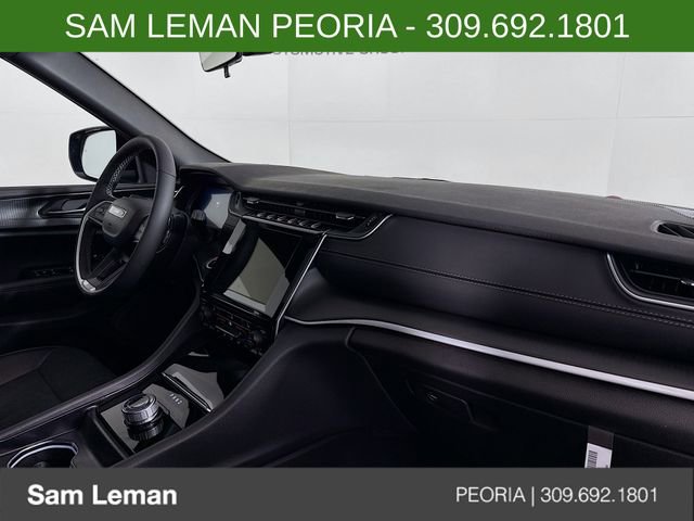 New 2025 Jeep Grand Cherokee L Altitude image 30