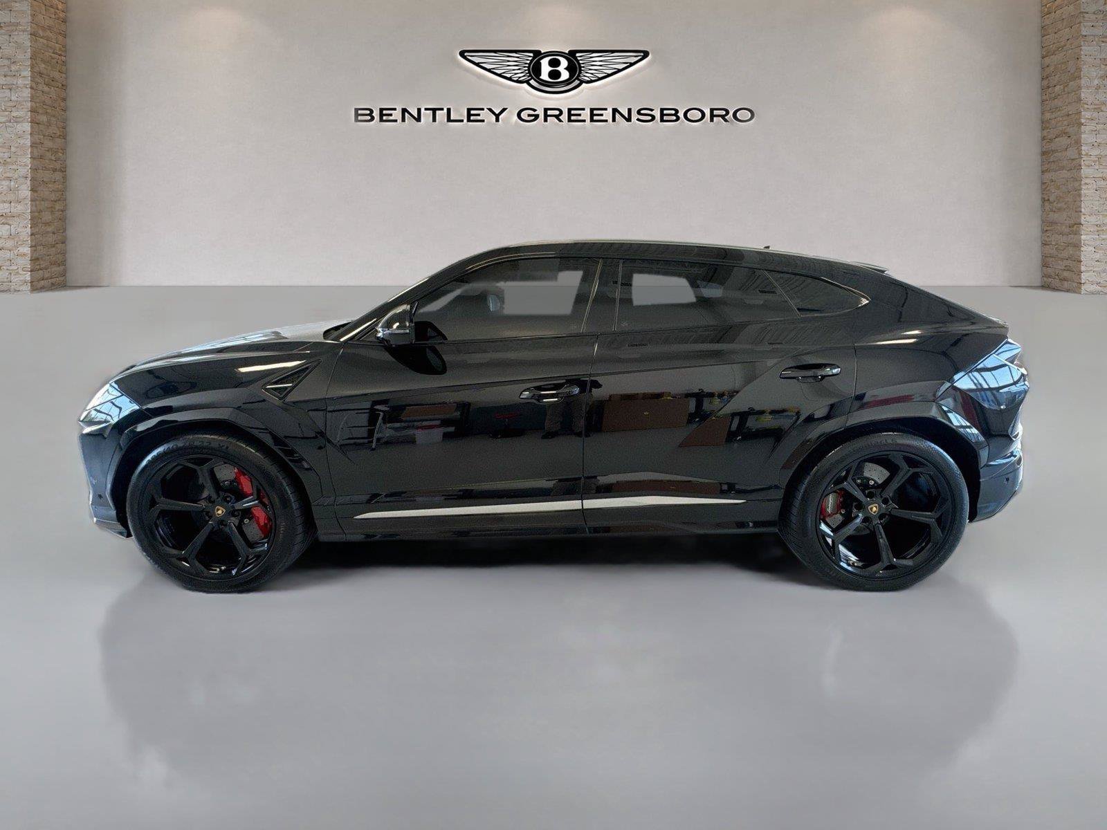 Used 2020 Lamborghini Urus AWD/4WD image 5