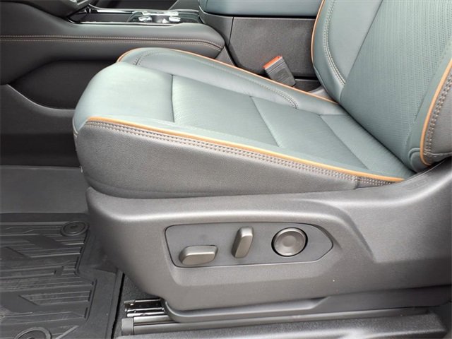 New 2026 GMC Yukon AT4 w/ AT4 Premium Plus Package image 9