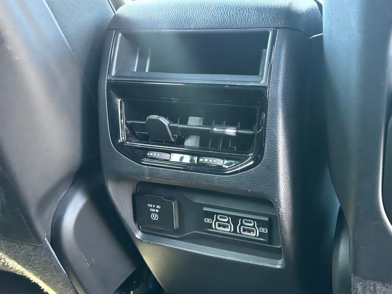 Used 2025 Jeep Grand Cherokee Altitude AWD/4WD image 31