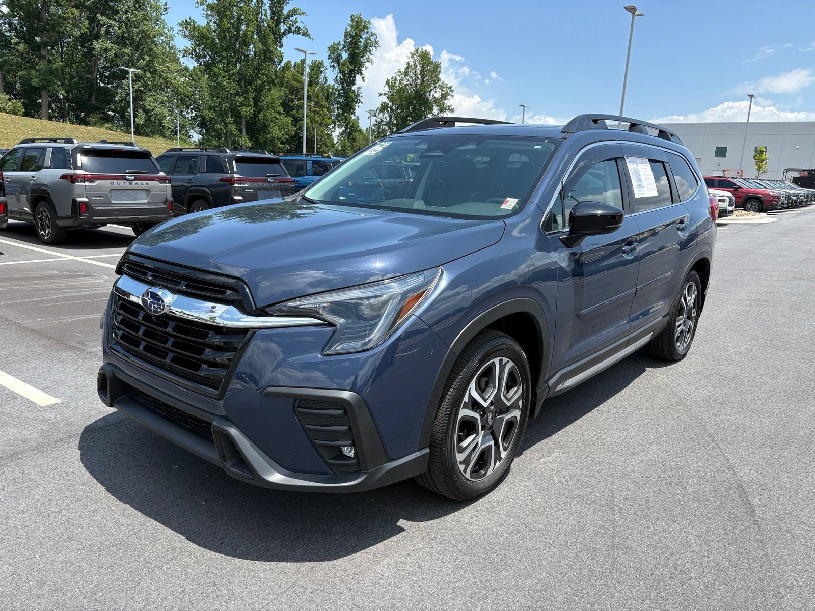 Certified 2025 Subaru Ascent Limited w/ Popular Package #1 AWD/4WD image 3